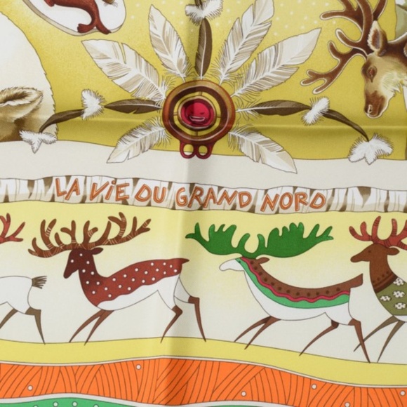 HERMES  Silk La Vie Du Grand Nord Scarf 90 - Picture 3 of 6